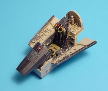 AI48204 F-8J Crusader Cockpit Set