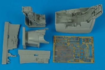 AI32114 BAC Lightning F.6 Cockpit Set