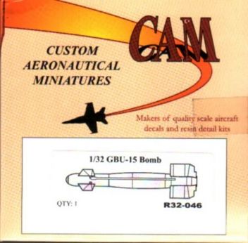 CAR32046 GBU-15 Bombe
