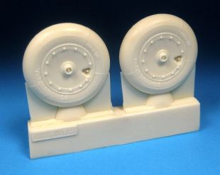 BCR32359 Fw 190 A-6 to A-9/F/D Main Wheels with Solid Hubs