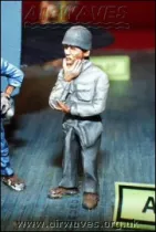 EW4844 Officer US Navy/Marines WW II with Steel Helmet