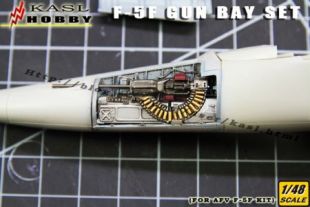 KH48017 F-5F Tiger II Gun Bay Set